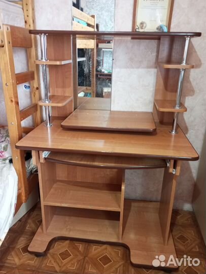 Компьютерный стол