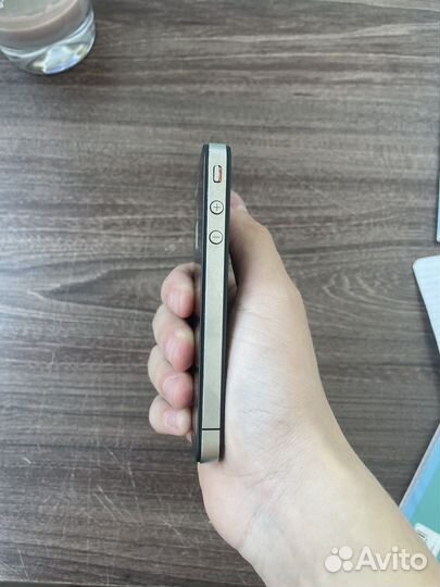 iPhone 4S, 8 ГБ