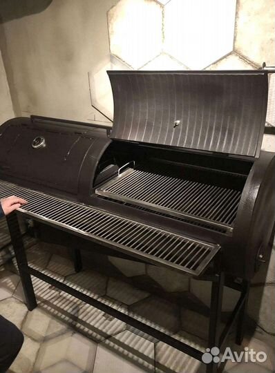 Закрытый мангал с дымоходом