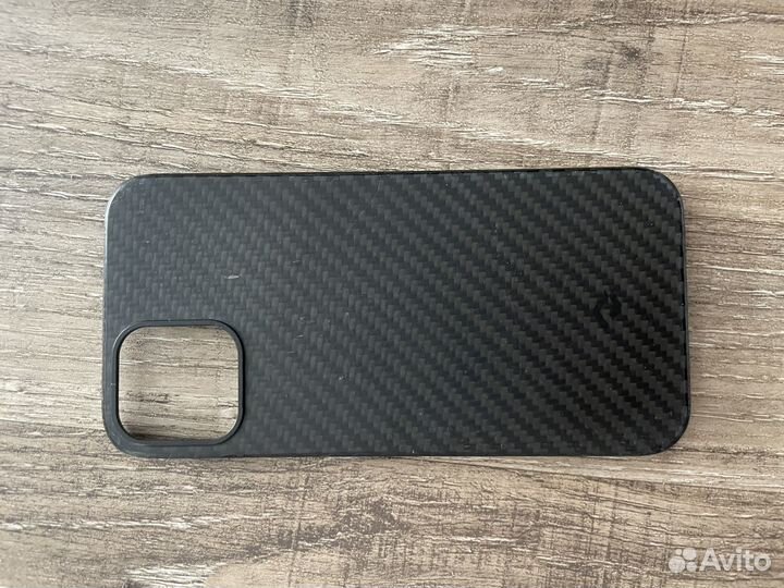 Карбоновый чехол iPhone 12 pro pitaka