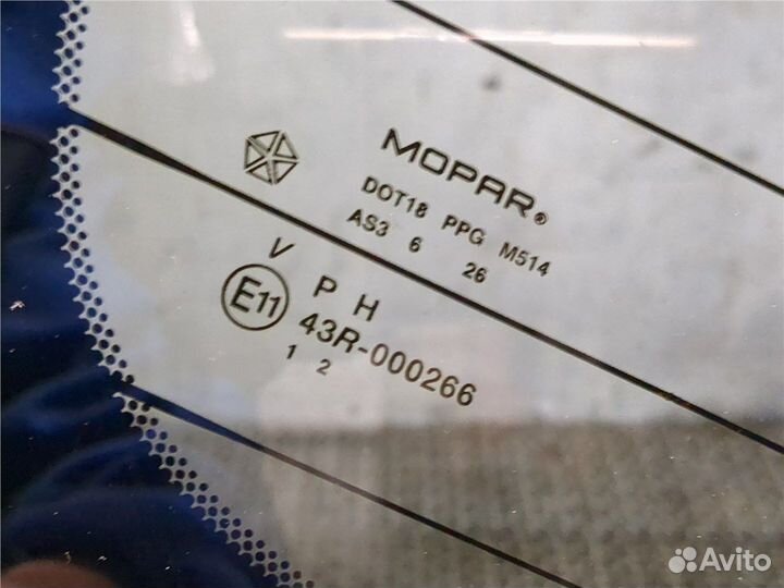 Стекло заднее Jeep Commander, 2006