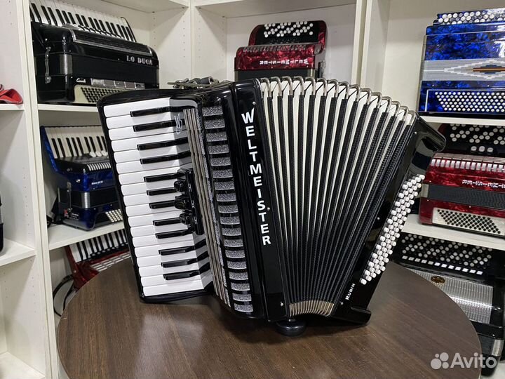 Аккордеон Weltmeister Rubin