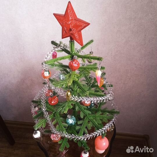 Елка искусственная с игрушками