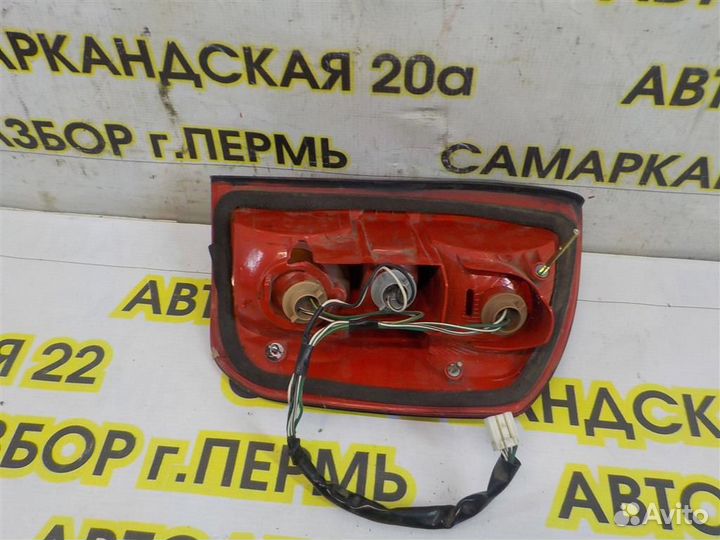 Фонарь задний левый Toyota RAV4 (XA20) 2000-2005