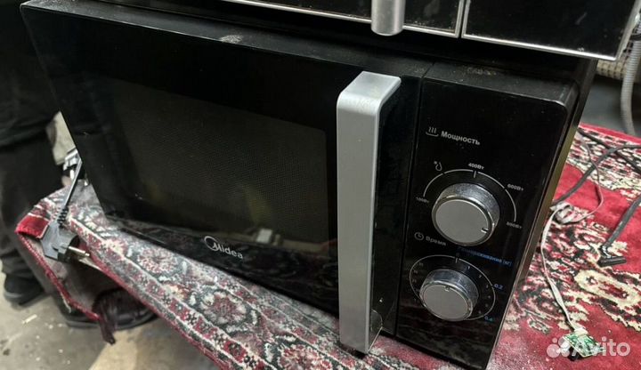 Микроволновая печь в хорошем состоянии
