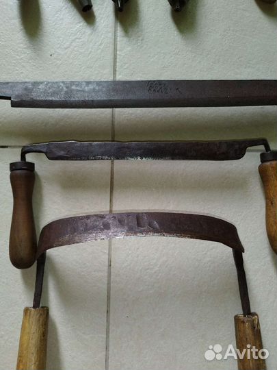 Старинный инструмент