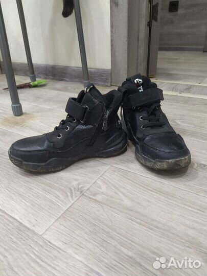 Детские вещи, обувь и ледовые коньки для мальчика