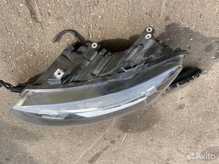 Фара левая Volkswagen Polo MK5 6R2941007E Стеклу т