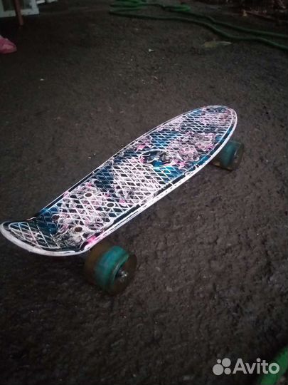 Пинеборд(скейт)