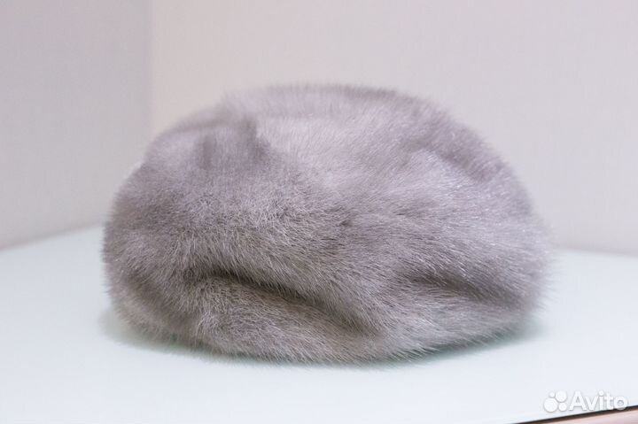 Серая норковая шапка-берет