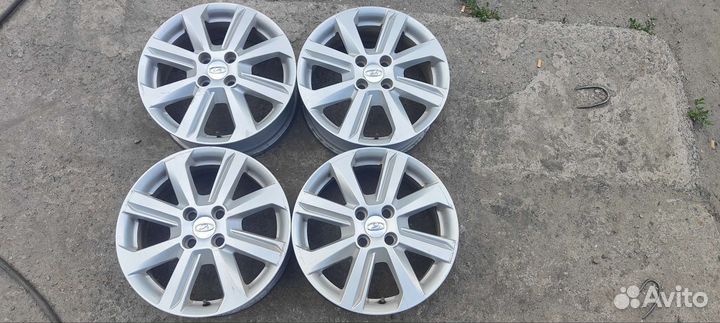 Оригинальные Литые диски r16 на Ладу Весту