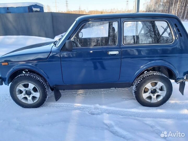 LADA 4x4 (Нива) 1.7 МТ, 2010, битый, 148 000 км