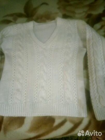 Свитер