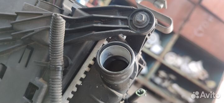 Кассета радиаторов в сборе Volvo S80 -06, S60 01-0