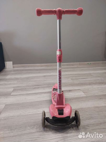 Самокат детский трехколесный