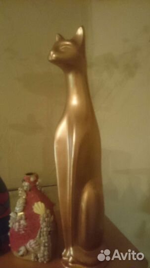 Вазы и статуэтки