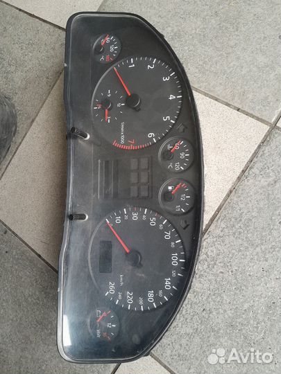 Приборная панель Audi A6 C5