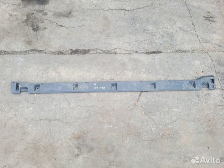 Накладка правого порога на Suzuki Grand Vitara 2