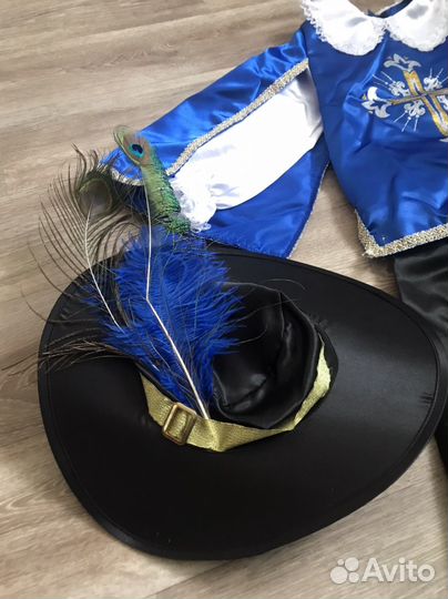 Новогодний костюм для мальчика мушкетер