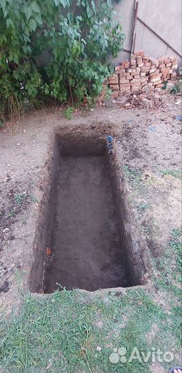 Земляные работы вручную