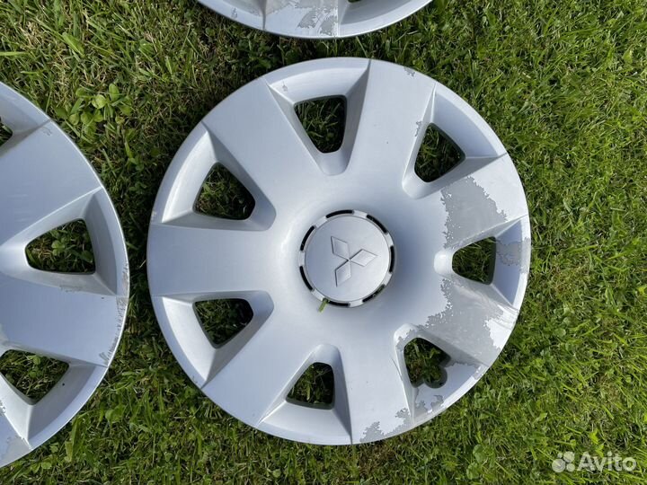Комплект колпаков r16 Mitsubishi