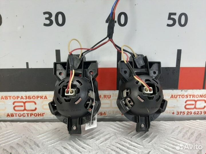 Фонарь салона (плафон) Nissan Armada 2007