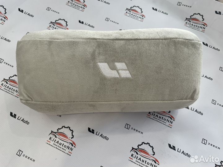 Подушка на подголовник Lixiang L7/L9 с логотипом