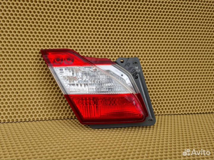 Фонарь в крышку багажника задний левый Infiniti