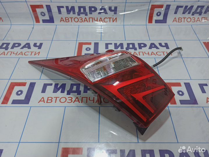 Фонарь задний наружный левый Lexus IS250 (XE30) 81
