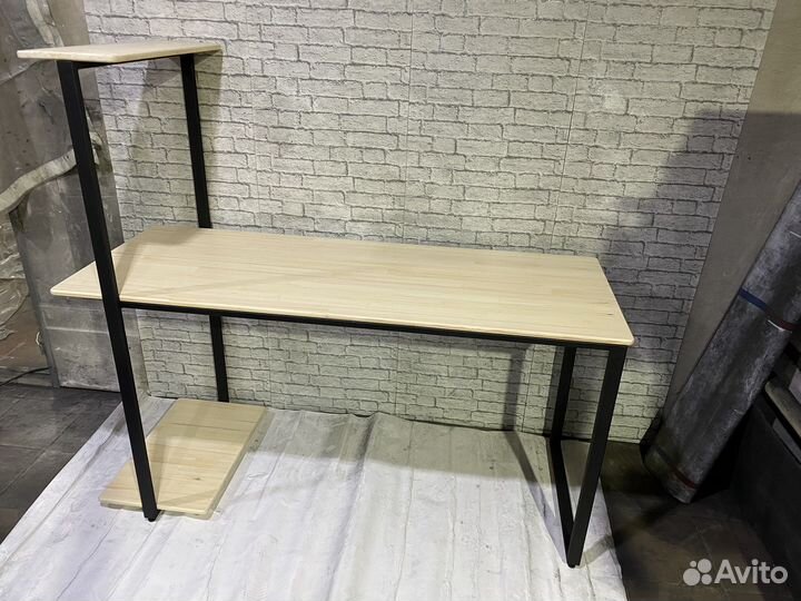 Компьютерный стол лофт