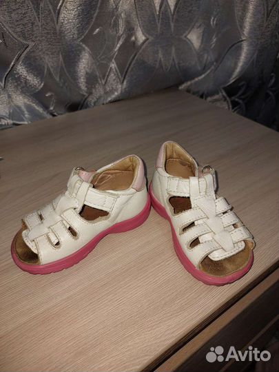 Босоножки для девочки