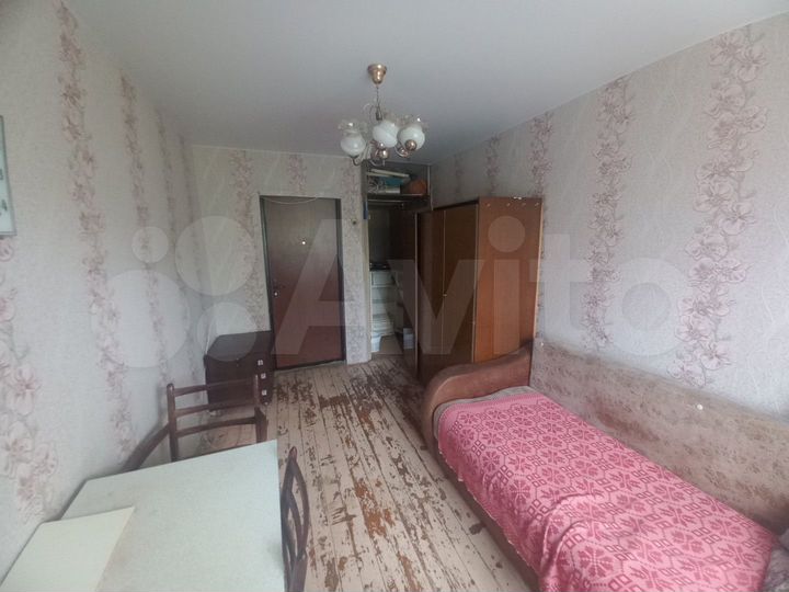 Комната 12 м² в 8-к., 3/5 эт.