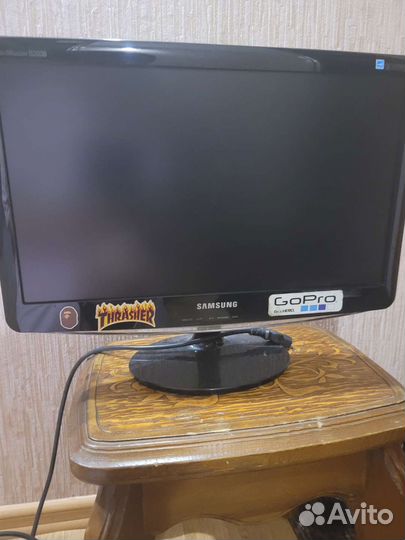 Монитор Samsung
