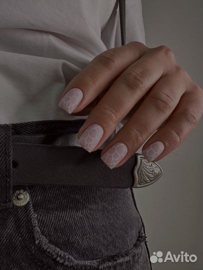 Маникюр, педикюр, покрытие гель-лак