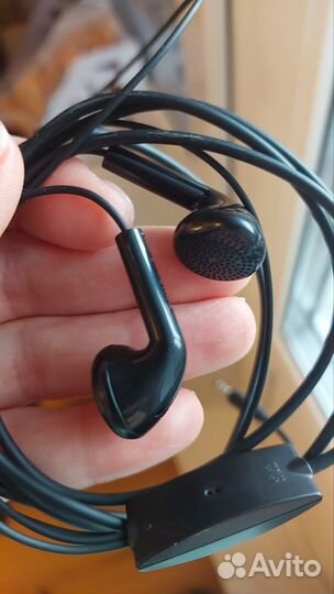Наушники Samsung