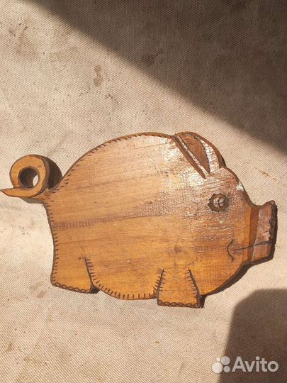 Ручная работа по дереву. Весёлый Хрюша