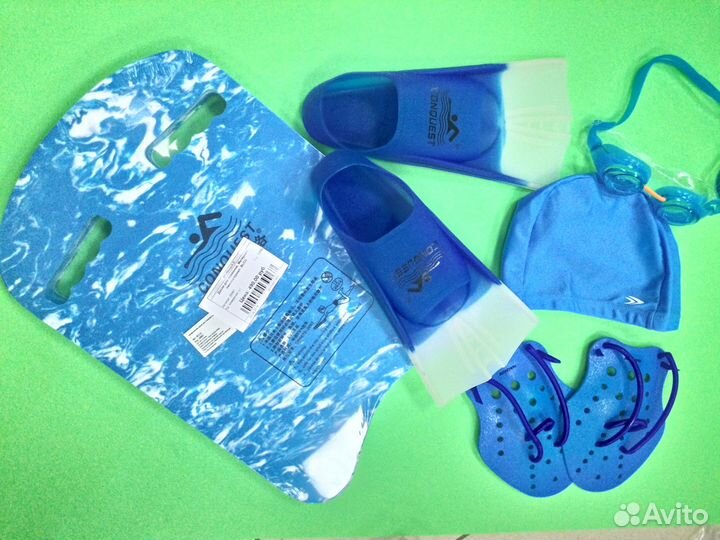Ласты,очки,шапочки и доски для плавания,бассейн