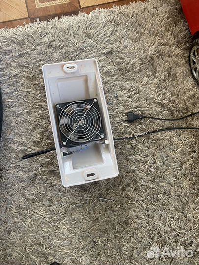 Пылесос для маникюра встроенный