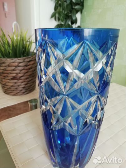 Хрустальная ваза