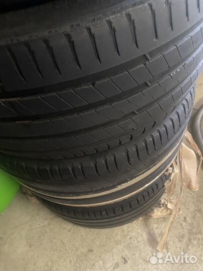 Michelin Latitude Sport 3 275/40 R20 и 315/35 R20 107Y