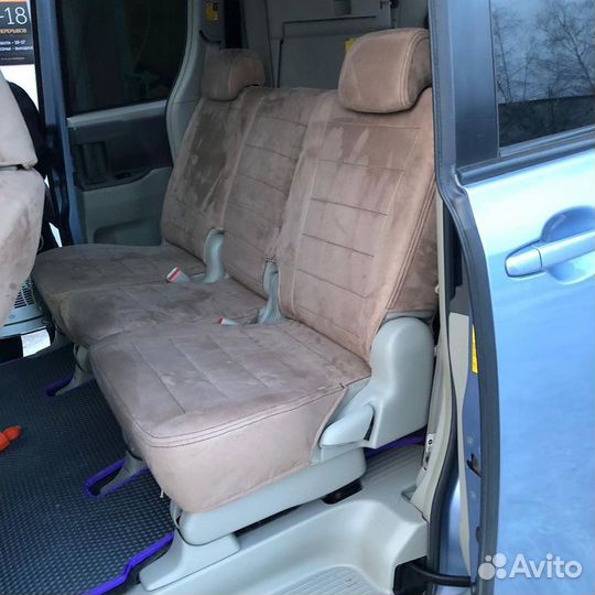 Чехлы на Тойота Ноах