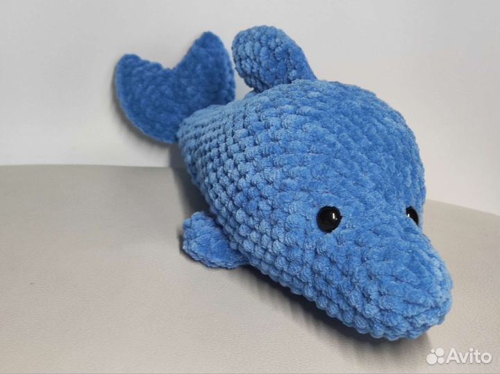 Вязаная игрушка дельфин, ручная работа