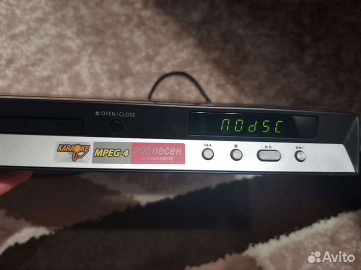 DVD-плеер Samsung DVD-P475KD