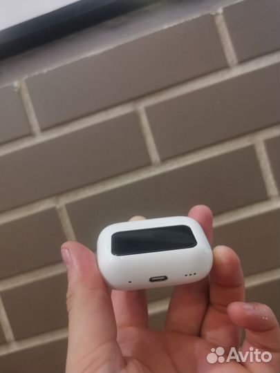 Беспроводные наушники с дисплеем