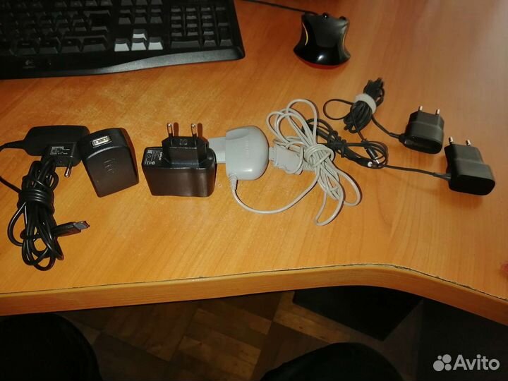 Зарядки, адаптер для телефона