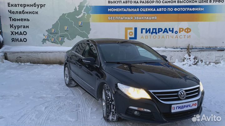 Крышка багажника Volkswagen Passat CC