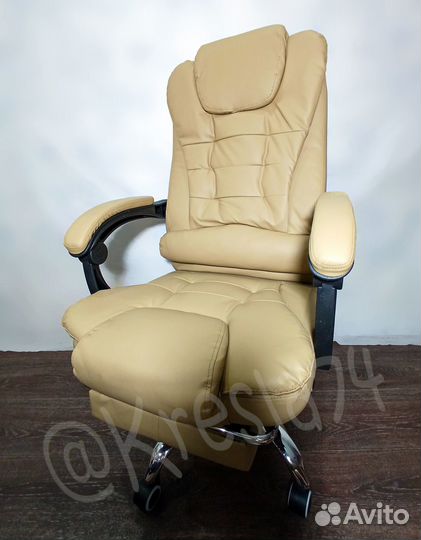Компьютерное кресло с вибро массажем бежевое.Новое