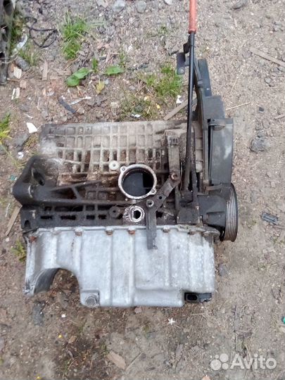 Мотор на запчасти golf 4