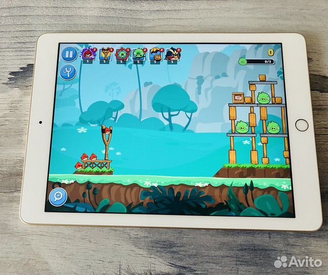 iPad 9.7 Wifi 32GB iOS 16.4 батарея 90