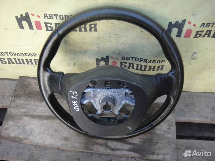 Infiniti FX30D Рулевое колесо